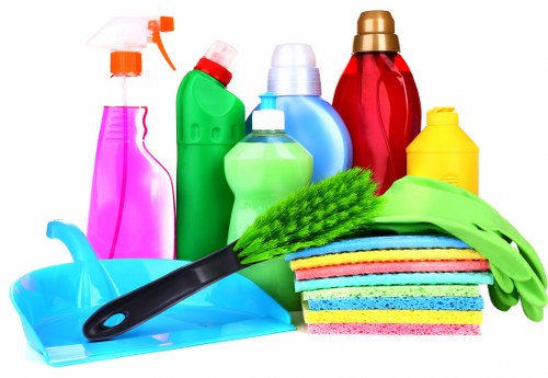 Professional cleaners in Haringey providing careful home cleaning service