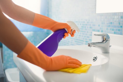 Kitchen and bathroom house cleaning service in Haringey